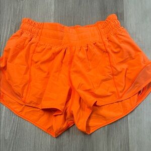 Lululemon Hottie Hots 2.5 inch